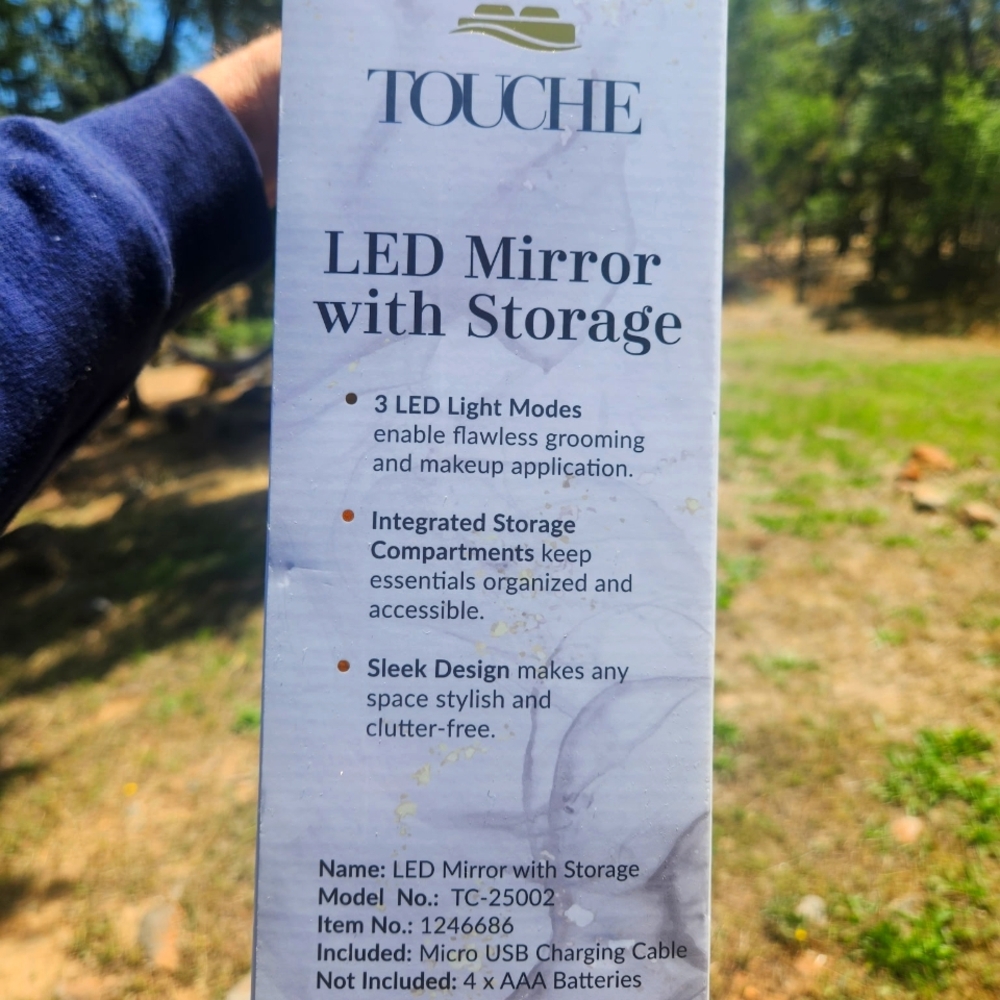 BRAND NEW LED Mirror With storage💗 - Picture 2 of 2